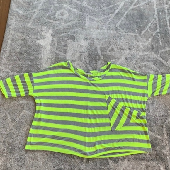 CEDAR TREE GREEN/GREY STRIPED Tee | M - Picture 2 of 8